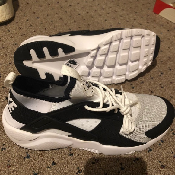nike huarache run ultra gs nike huarache run ultra gs
